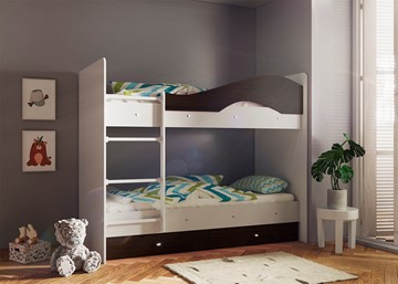 Детская  двухъярусная кровать Мая с 2 ящиками на щитах, корпус Млечный дуб, фасад Венге в Тобольске - предосмотр
